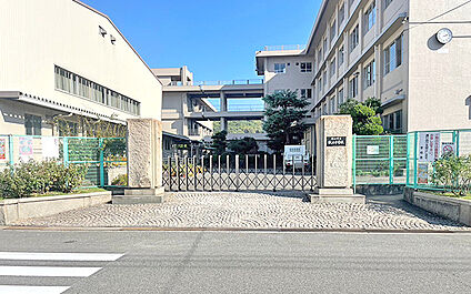 福山市立誠之中学校 400m