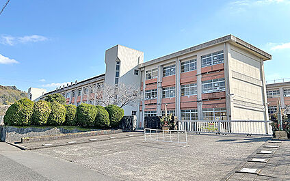 姶良市立加治木中学校 380m