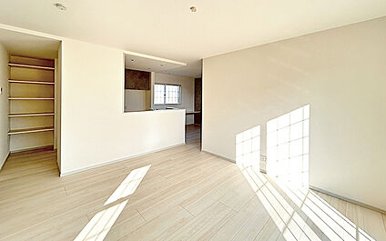 現地写真：LDK（1号棟）