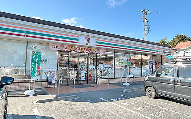 セブンイレブン南アルプス白根店(約910m)