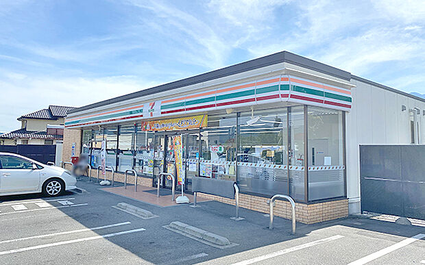 セブンイレブン南アルプス川上店(約680m)