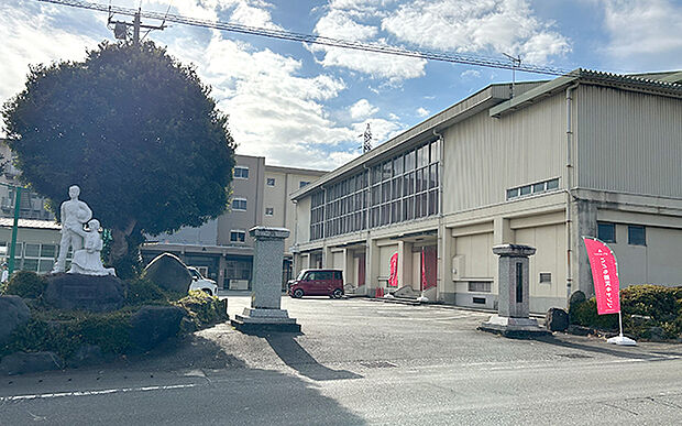 富士宮市立富士宮第三中学校（約990m）