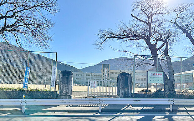 市立東桂小学校（約880m）