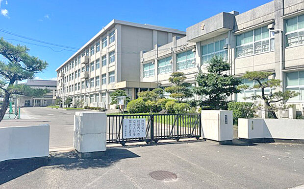 市立境川中学校（約1,930m）