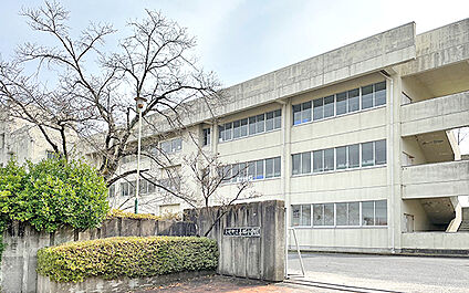 町立善郷小学校 1130m