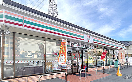セブンイレブン松阪高町店 650m