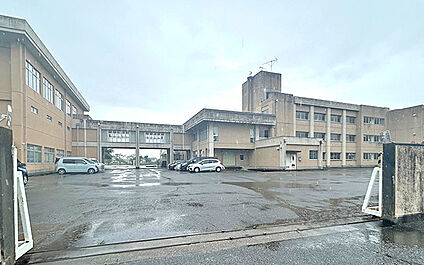 熊谷市立大幡中学校 900m