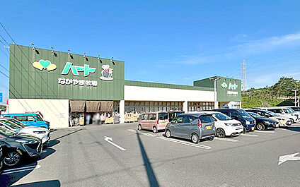 なかやま牧場 ハート坪生店 1200m