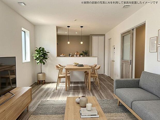 ◆温かみのあるリビング！
家族そろって食事をしたりテレビを見たり、ゆったり過ごしていただけます♪