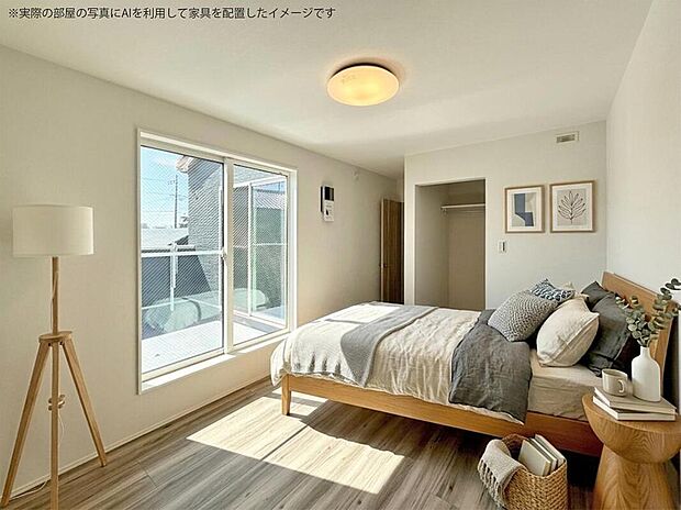 ◆WIC付の主寝室！
洋服だけではなく、使っていない布団や扇風機、キャリーケースなど収納しておけます！