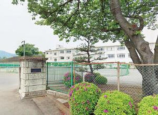 市立成瀬中学校（約1,050m）