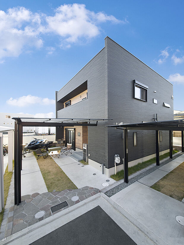 【選べる多彩な外観デザイン】エグゼモダンスタイル、当社の外観設計に関して外観のデザイン、外壁のベースカラー、アクセントカラー、等に細かな規制を設けず、御客様のお好みに合わせてコーディネーターがご提案致します。