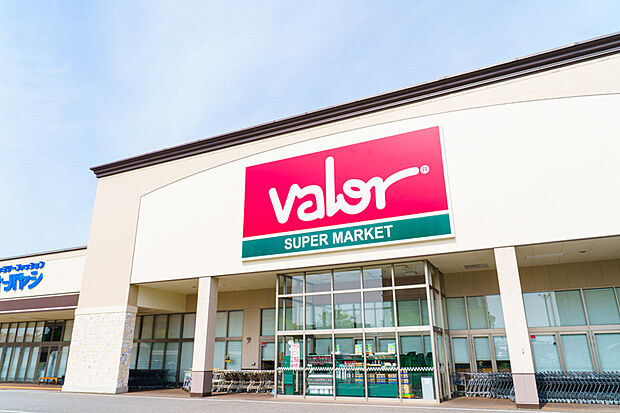 バロー浄水店(徒歩10分)