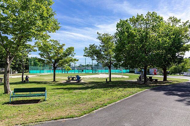 井上公園(約930m)