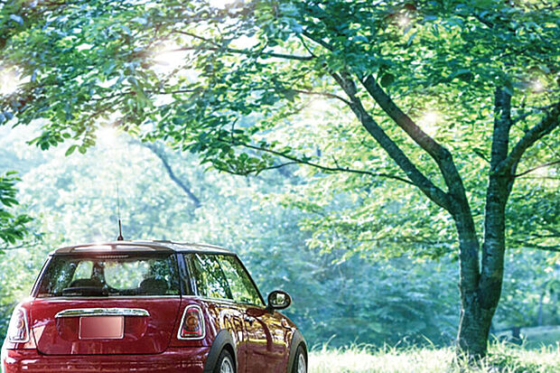 【2台カースペースとサイクルスペース】
自家用はもちろん、来客用としても使えるようカースペースは2台駐車可能。サイクルスペースも確保しました。※2台目は車種制限があります。※画像はイメージです。