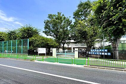 第五小学校/徒歩9分 約700m