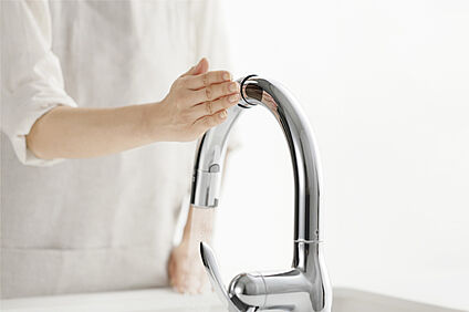 【タッチレス蛇口一体型浄水器/LC】