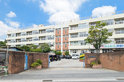 神根中学校/徒歩22分 約1730m