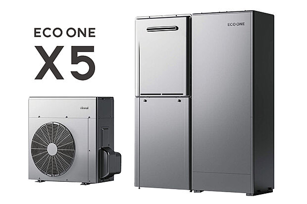 【【ハイブリッド給湯・暖房システム「ECO ONE X5」】】電気で効率良くお湯を沸かし、ガスで使いたい時にいつでも十分な給湯を。お湯や床暖房の利用状況に応じて使い分けることで、光熱費を抑え、エコで快適な暮らしを実現します。※70リットルタイプ