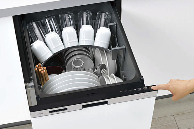 【【プルオープン食器洗い機】】汚れを落としやすくする「バイタル除菌洗浄」機能を搭載。食器洗い乾燥機専用洗剤に含まれる酵素が活動しやすい温度にコントロールして洗浄します。収納容量:約5人分/40点
