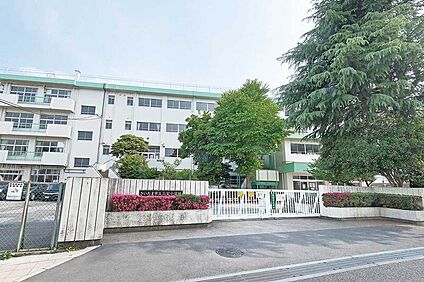 三室小学校/徒歩14分 約1050m