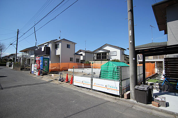 【【現地写真】】R8.3.15現在　京王線、京王高尾線「北野駅」徒歩19分　JR横浜線、JR中央線、JR八高線「八王子駅」バス19分（最寄りバス亭、北野台一丁目まで徒歩2分）
