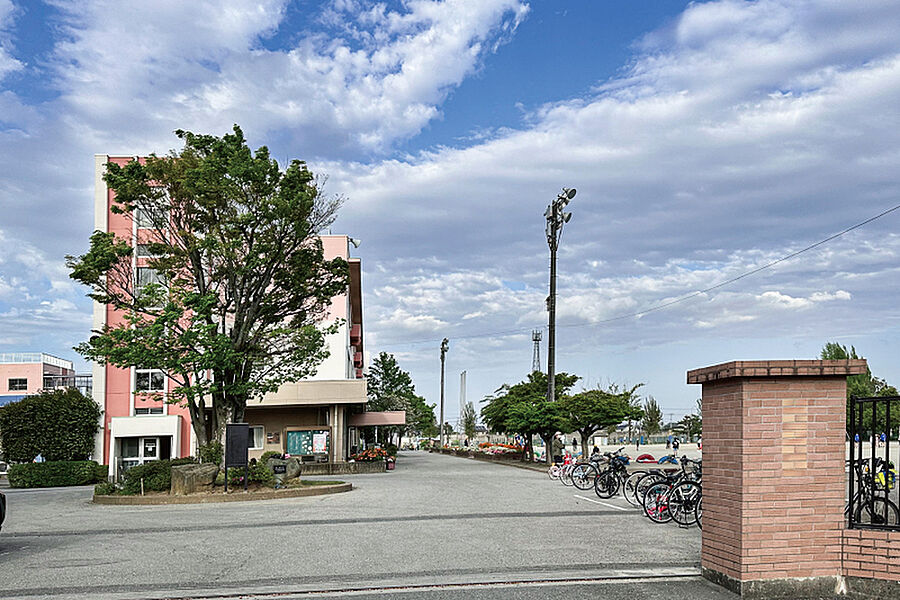 【学校】白岡市立南小学校（現地より徒歩12分）