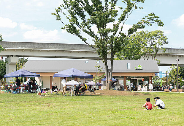 【舎人公園】(現地より徒歩37分)