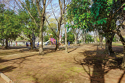 町制施行記念公園（現地より徒歩15分） 約1140m