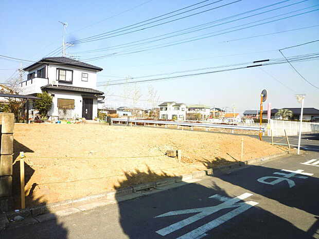 外観　敷地面積67坪！駐車スペース並列3台あり！