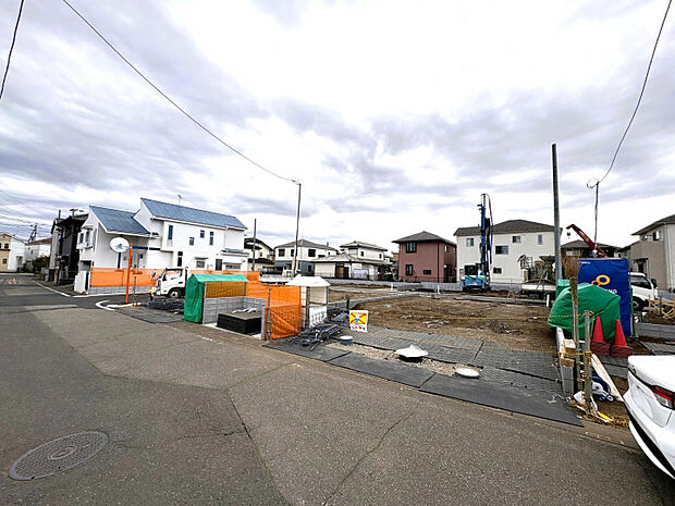 外観　敷地面積40坪～！駐車スペース2～3台あり！主寝室可変型プラン採用！！