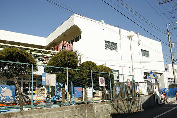 浜須賀保育園（約215m）