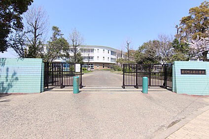 寒川町立南小学校 220m