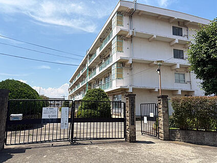 町田市立忠生中学校 164m