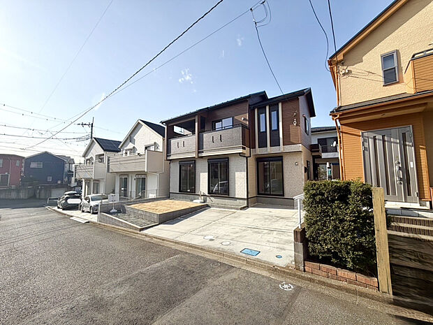 【外観写真】周囲の環境に馴染む落ち着いた印象の外観デザインです。