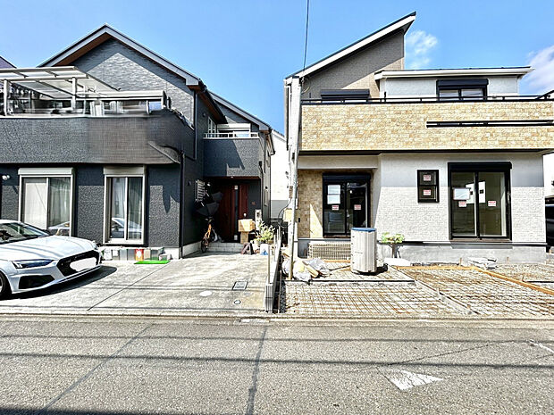 【前面道路含む現地写真】周辺は住宅が建ち並ぶ落ち着いた住環境。