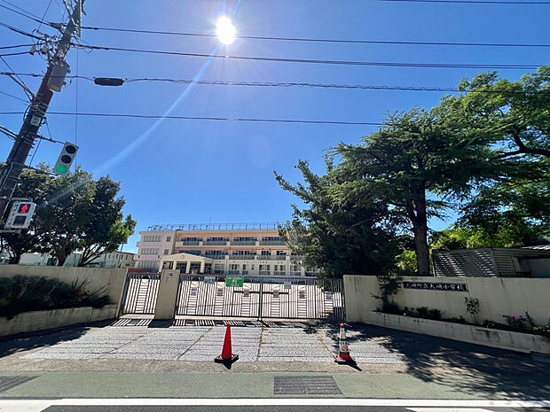 大磯町立大磯小学校（約1,525m）