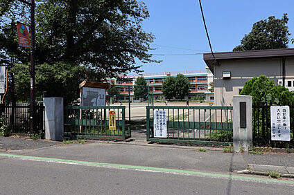 高階小学校 789m