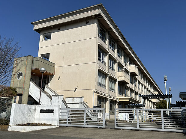 広谷小学校（約1,100m）