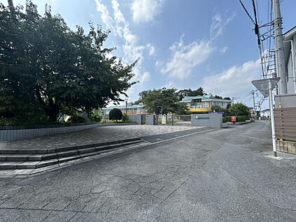 ウエルシア坂戸薬師町店 160m