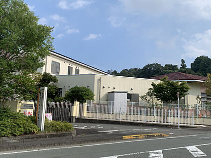 子育てセンターひだまり幼稚園 1500m