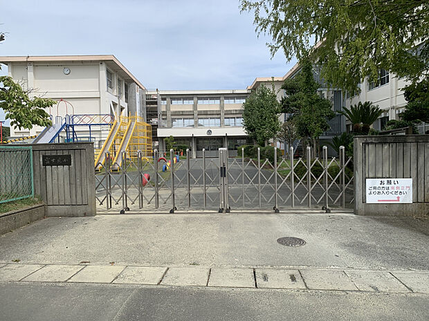 磐田市立富士見小学校（約1,400m）