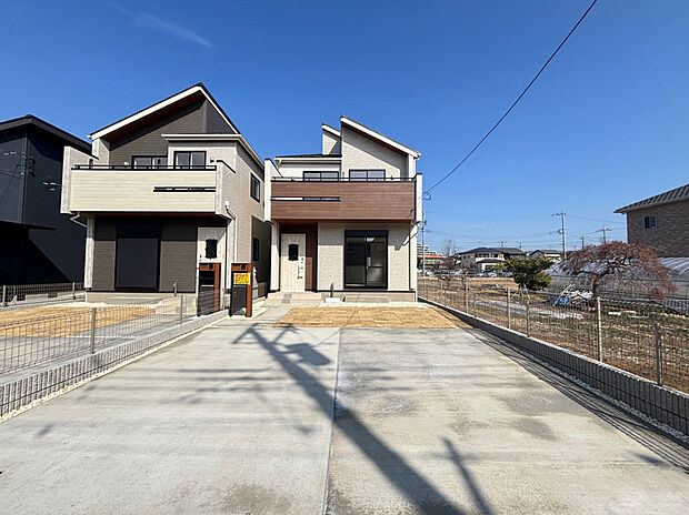 【外観写真】前面道路は公道約5.0mと、権利関係がスッキリしており、駐車もラクラクです♪