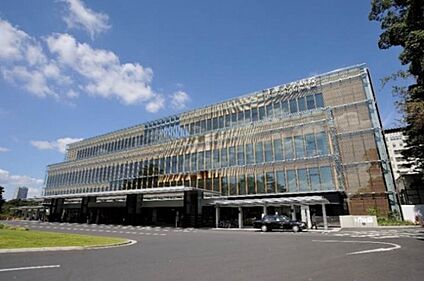 千葉大学医学部附属病院 750m