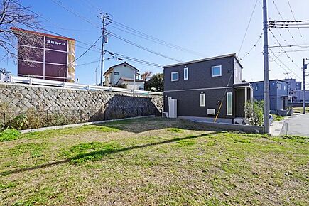 No.13_土地1（撮影_2023年12月）西側接道物件 南側に駐車場を計画した区画 