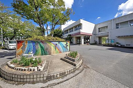 川口市立在家小学校 550～620m(7～8分)