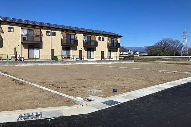 【No.3_土地(撮影_2024年3月)】敷地南西より撮影。土地面積202.06m2(61.12坪)