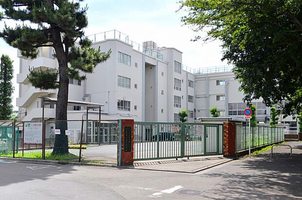 にしみたか学園三鷹市立第二中学校（約300m・徒歩5分）