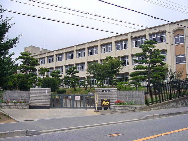 【学校】神戸市立岩岡小学校