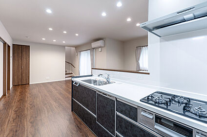 【1階約19.1帖LDK/B号地モデルハウス】